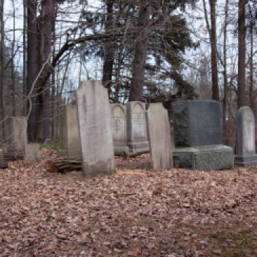 Section with older Seward headstones